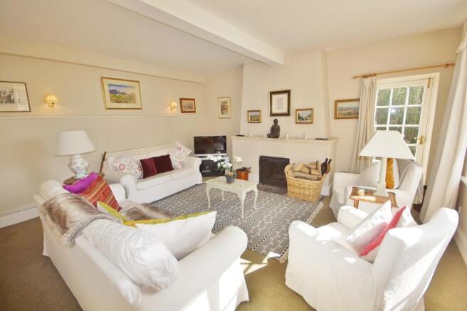 Lower Barn Cottage - Sitting Room (2).jpg