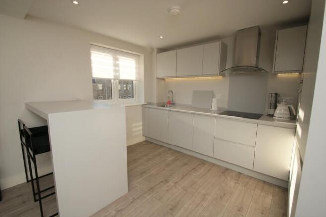 2 bed Flat to rent Image 4