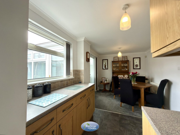3 bed Semi-Detached for sale Image 12