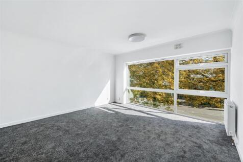 Oak Tree Close, W5