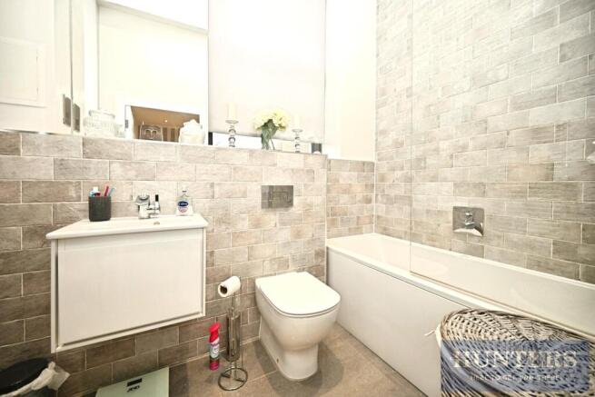 1 bed Apartment for sale Image 5