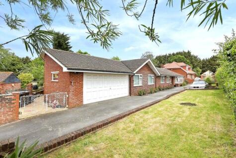 Epping Road, Broadley Common