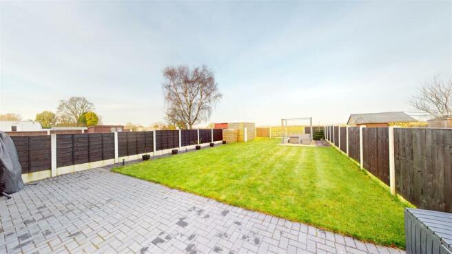 News Lane Rear Garden