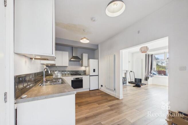 3 bed House to rent Image 6