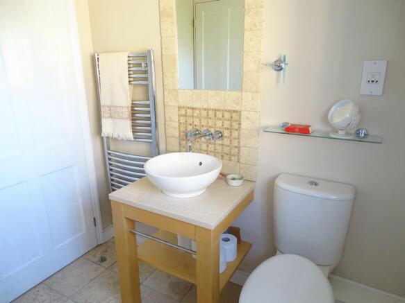 Photo 10