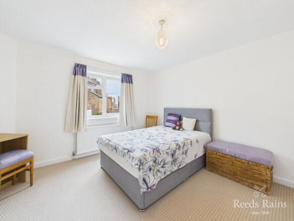 2 bed Apartment for sale Image 4