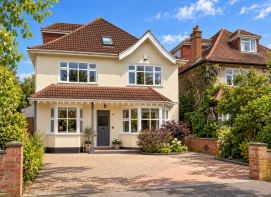 49, Thornbury Avenue, Southampton SO15 5BZ