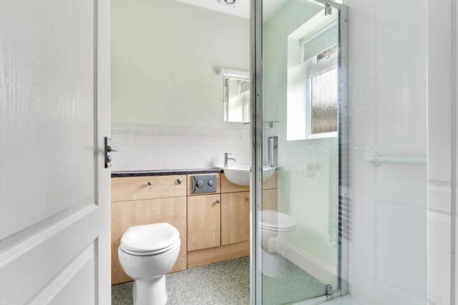 Principal Bedroom En-Suite