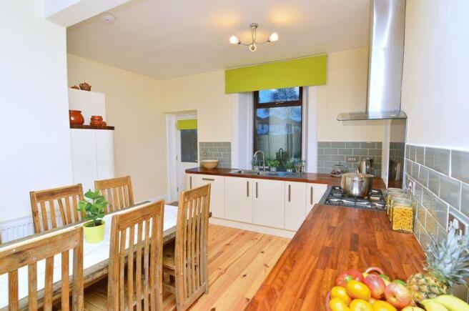 Kitchen/Dining