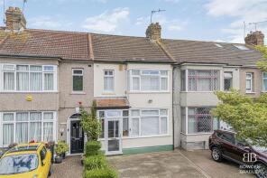 41, Hazelbrouck Gardens, Hainault, Ilford IG6 2XN