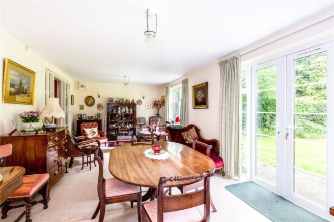 Garden/Dining Room