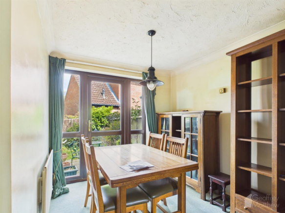 House in Epping Forest, Roydon - View 4
