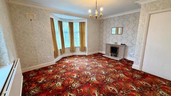 DOUBLE ASPECT LOUNGE