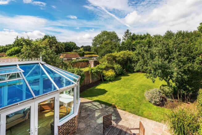 house. estate agent Dunsfold rear garden