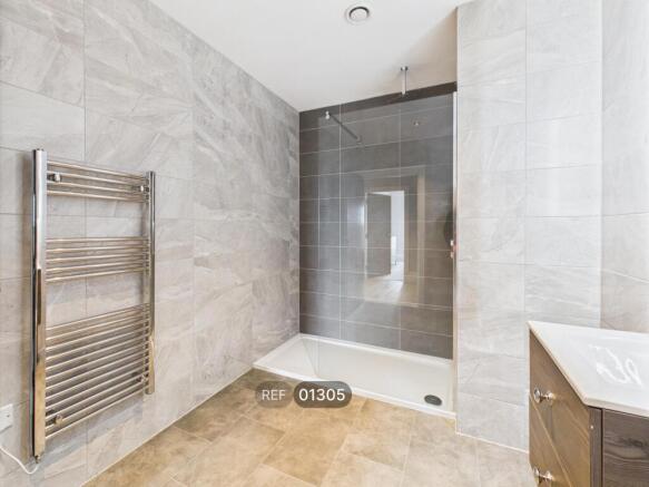 3 bed Apartment to rent Image 8
