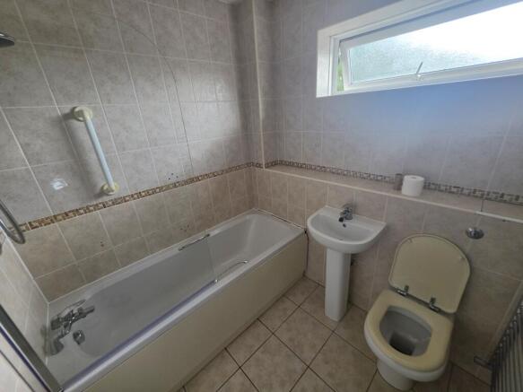 3 bed End of Terrace to rent Image 9