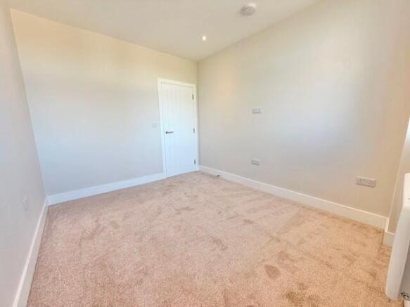 1 bed Apartment to rent Image 4