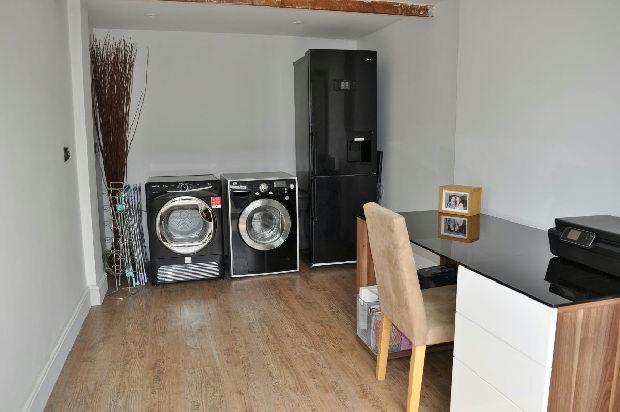 STUDY/UTILITY ROOM