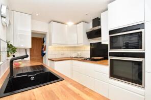 56, Stanbridge Road, Leighton Buzzard LU7 4QJ