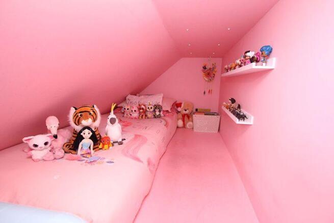 Bed 3 snug