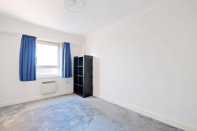2 bed Apartment to rent Image 12