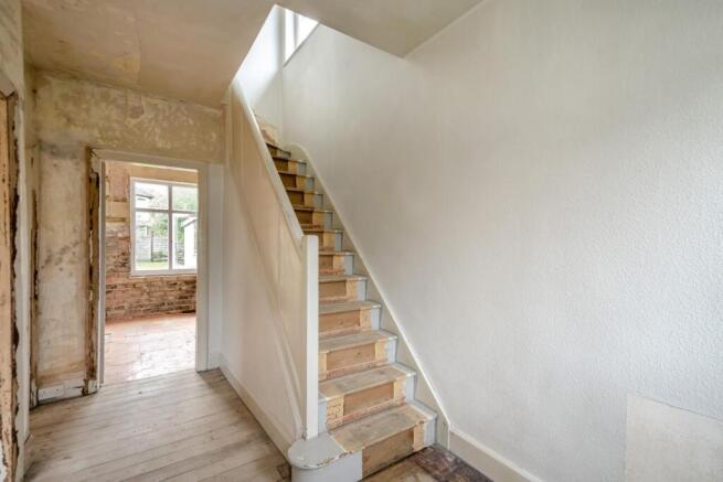 8697268-interior11.jpg