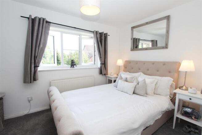 BEDROOM 1.jpg