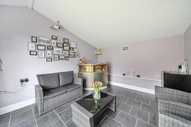 House in Gillingham, Twydall - View 4