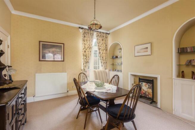 5 bed House for sale Image 5