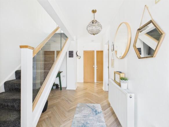 CAM03729G0-PR0042-STILL007