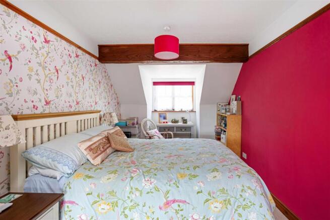 3 bed Detached for sale Image 8