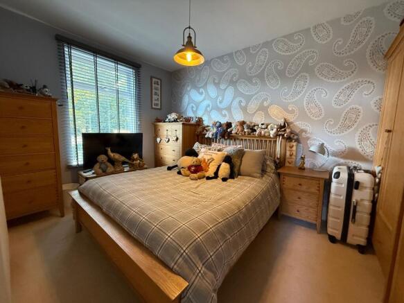 3 bed Semi-Detached for sale Image 9