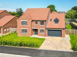 8, Romangate, Darlington DL2 1FG