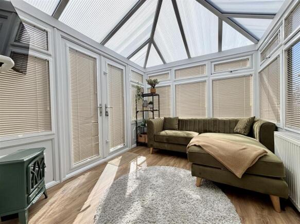 3 bed Semi-Detached for sale Image 4