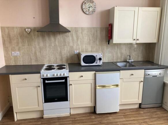 2 bed Flat for sale Image 3