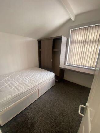 2 bed Flat to rent Image 4