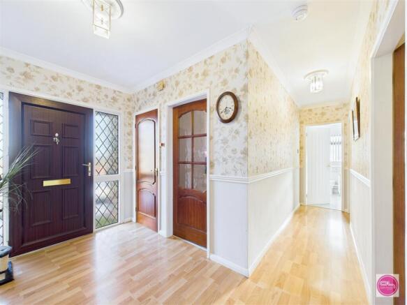 Winchester Drive, Midway (7).jpg