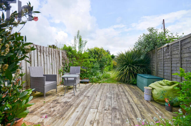 Decking & Garden
