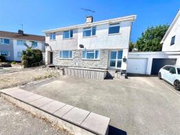 22, Emlyn Fields, St Austell PL25 3UL