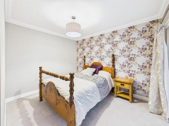 2 bed Semi-Detached Bungalow for sale Image 6
