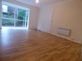 127, Daisyfield Court, Bury BL8 2BL