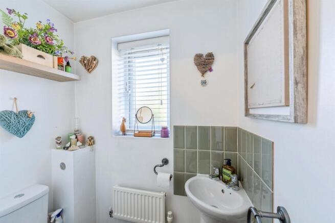 4 bed Detached for sale Image 6