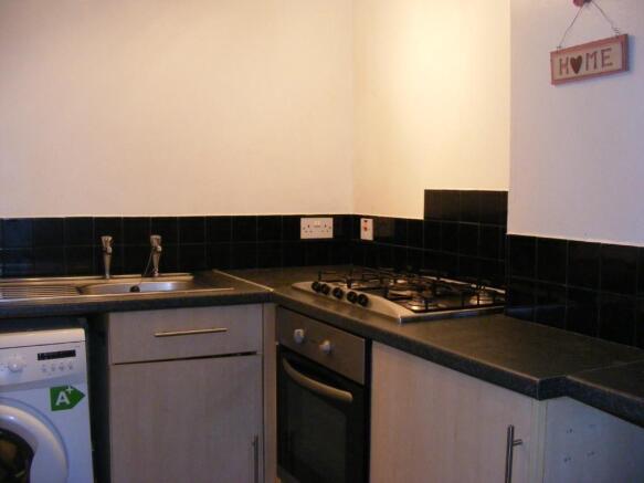 Kitchen - gas hob/electric ove