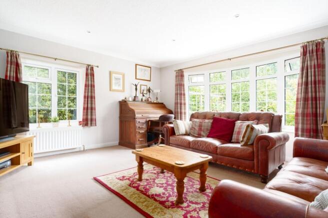 4 bed Detached for sale Image 9