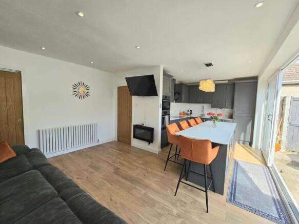 OPNE PLAN KITCHEN/LIVING