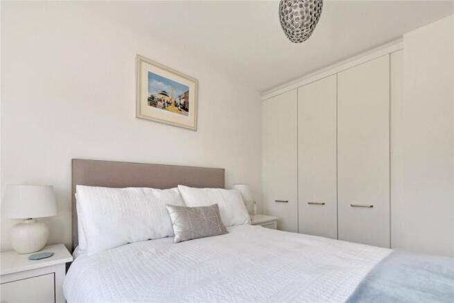 4 bed Terraced for sale Image 11