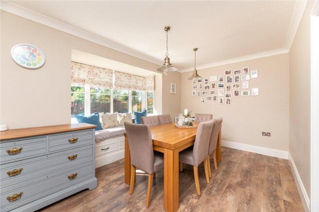 4 bed Detached for sale Image 6