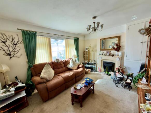 Living Room.jpg