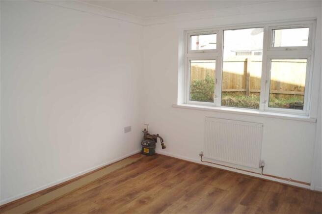 BEDROOM 2 (REAR)