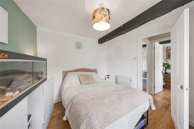 1 bed Apartment for sale Image 8